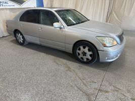2004 LEXUS LS 430 