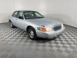 2001 MERCURY MARQUIS 