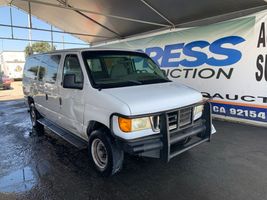 2006 FORD E350 VANS 