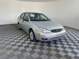 2005 FORD FOCUS 