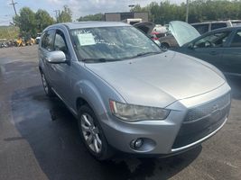 2010 MITSUBISHI OUTLANDER 
