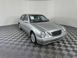 2001 MERCEDES-BENZ E CLASS E320