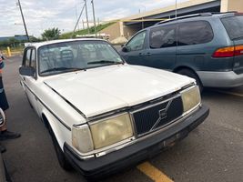 1990 VOLVO 240 