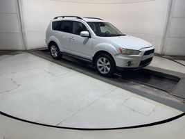 2010 MITSUBISHI OUTLANDER XLS