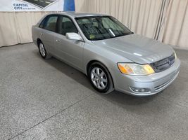 2001 TOYOTA AVALON 