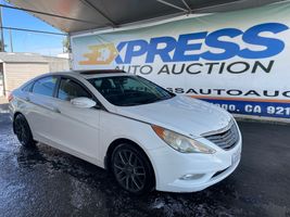 2011 HYUNDAI SONATA