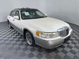 1999 LINCOLN TOWN CAR SIGNATURE