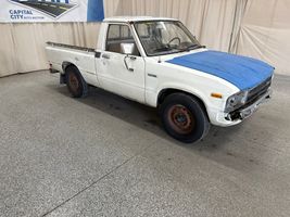 1982 TOYOTA PICKUP DLX