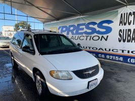 2003 CHRYSLER TOWN & COUNTRY