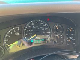 2001 CHEVROLET SUBURBAN 