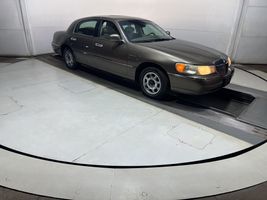2001 LINCOLN TOWN CAR SIGNATURE