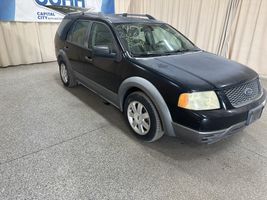 2005 FORD FREESTYLE SE