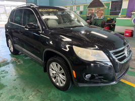 2010 VOLKSWAGEN TIGUAN