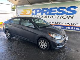 2012 HYUNDAI ACCENT