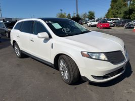 2014 LINCOLN MKT 
