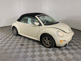 2004 VOLKSWAGEN NEW BEETLE GLS