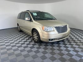 2010 CHRYSLER TOWN & COUNTRY TOURING