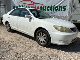 2005 TOYOTA CAMRY 