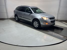 2012 CHEVROLET TRAVERSE LS