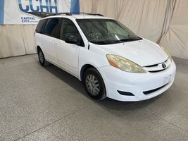 2006 TOYOTA SIENNA 