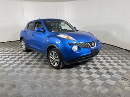 2011 NISSAN JUKE SV