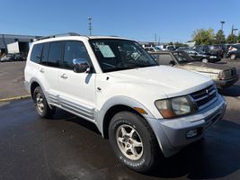 2001 MITSUBISHI MONTERO LIMITED