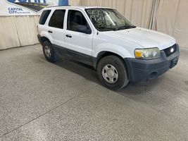 2005 FORD ESCAPE XLS