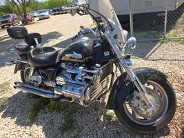 2000 HONDA VALKYRIE 