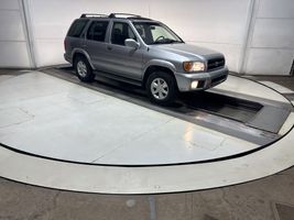 2001 NISSAN PATHFINDER LE