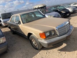 1982 MERCEDES-BENZ 300 SERIES 300SD