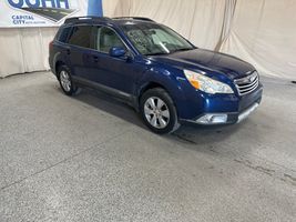 2011 SUBARU OUTBACK LIMITED