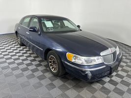 2001 LINCOLN TOWN CAR SIGNATURE