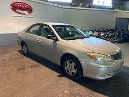 2002 TOYOTA CAMRY 