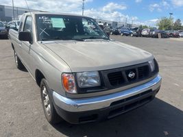 2000 NISSAN FRONTIER XE