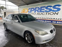 2009 BMW 5-SERIES 528I