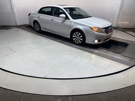 2011 TOYOTA AVALON LIMITED