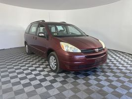 2005 TOYOTA SIENNA CE