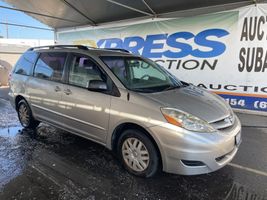 2007 TOYOTA SIENNA 