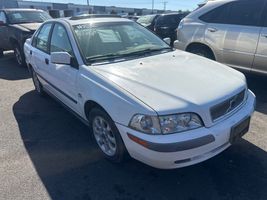 2001 VOLVO S40 
