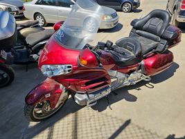 2001 HONDA GOLD WING 