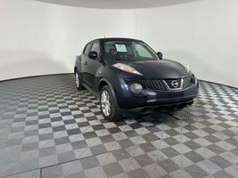 2011 NISSAN JUKE SV