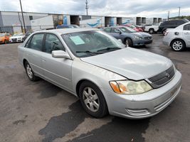 2002 TOYOTA AVALON XL