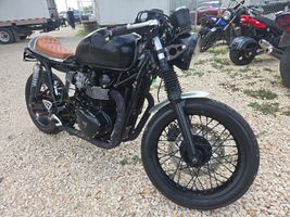 2015 TRIUMPH MC 