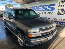 2001 CHEVROLET SUBURBAN 