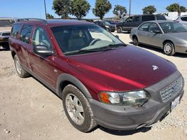 2003 VOLVO XC70 