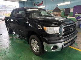 2012 TOYOTA TUNDRA