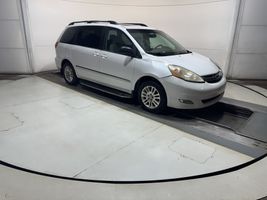 2008 TOYOTA SIENNA LIMITED
