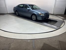 2005 TOYOTA AVALON XLS