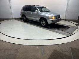 2001 TOYOTA HIGHLANDER 