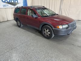 2004 VOLVO XC70 